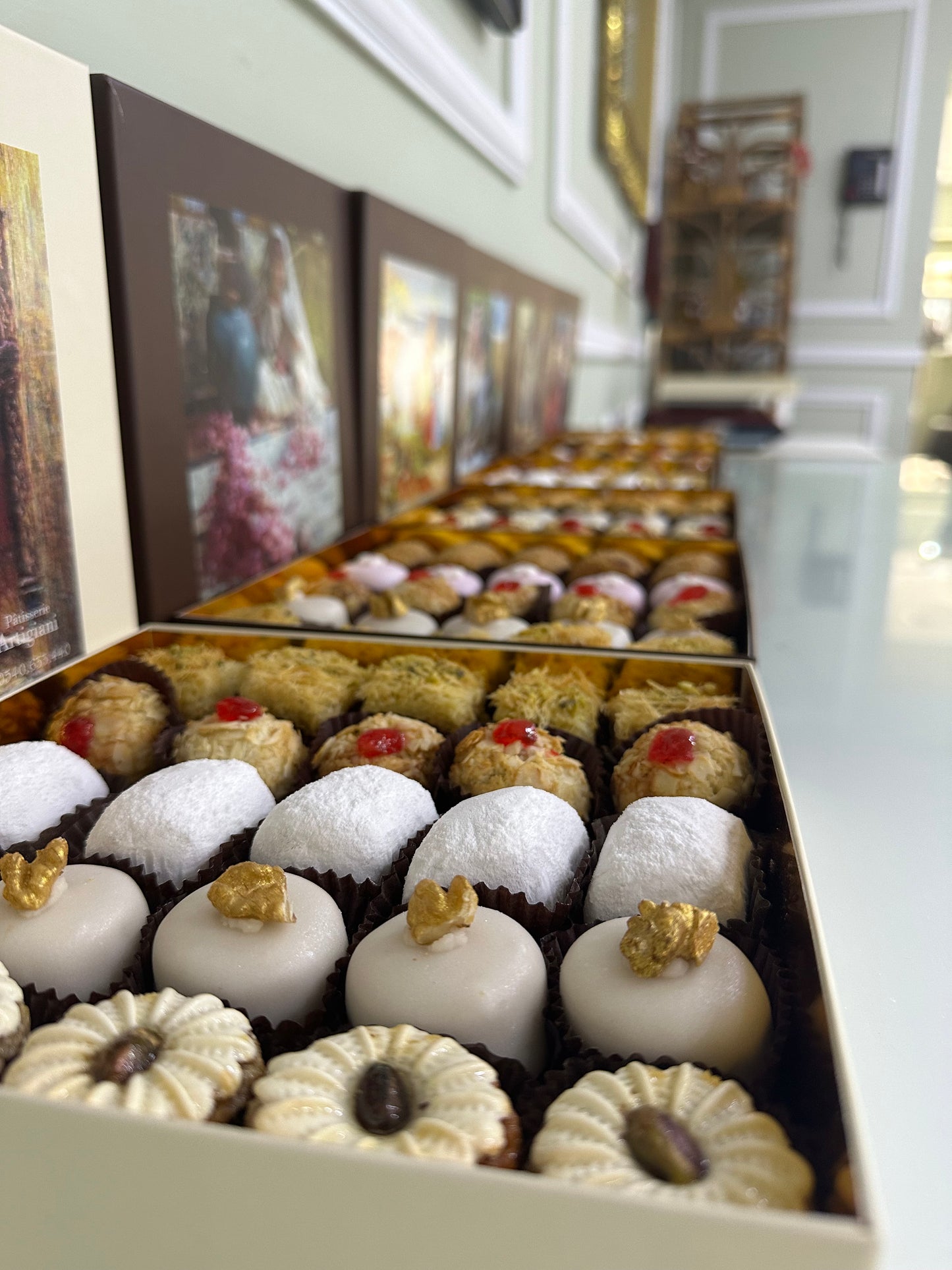 Coffret 25 pièces mini traditionnels علبة 25 قطعة حلويات تقليدية جزائرية