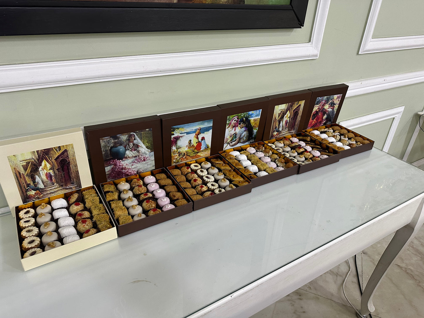 Coffret 25 pièces mini traditionnels علبة 25 قطعة حلويات تقليدية جزائرية