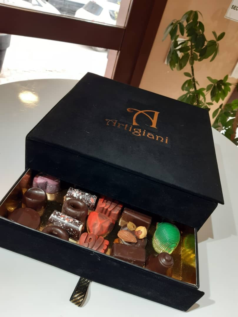 Coffret 50 pièces mini traditionnel علبة 50 قطعة حلويات تقليدية جزائرية