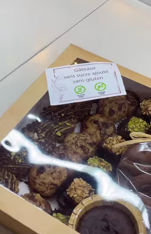 Coffret – Mini 22 gateaux sans gluten et sans sucre ajouté | علبة حلويات بدون غلوتين و بدون سكر مضاف